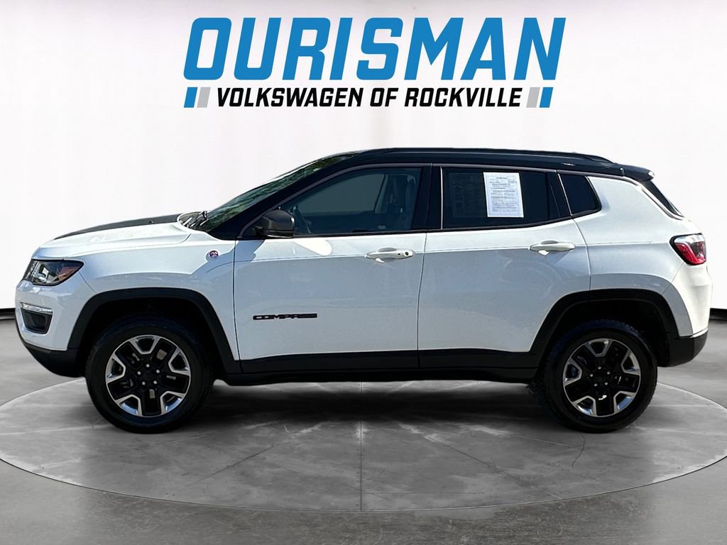 Used 2018 Jeep Compass Trailhawk w/ Leather Interior Group AWD/4WD image 3