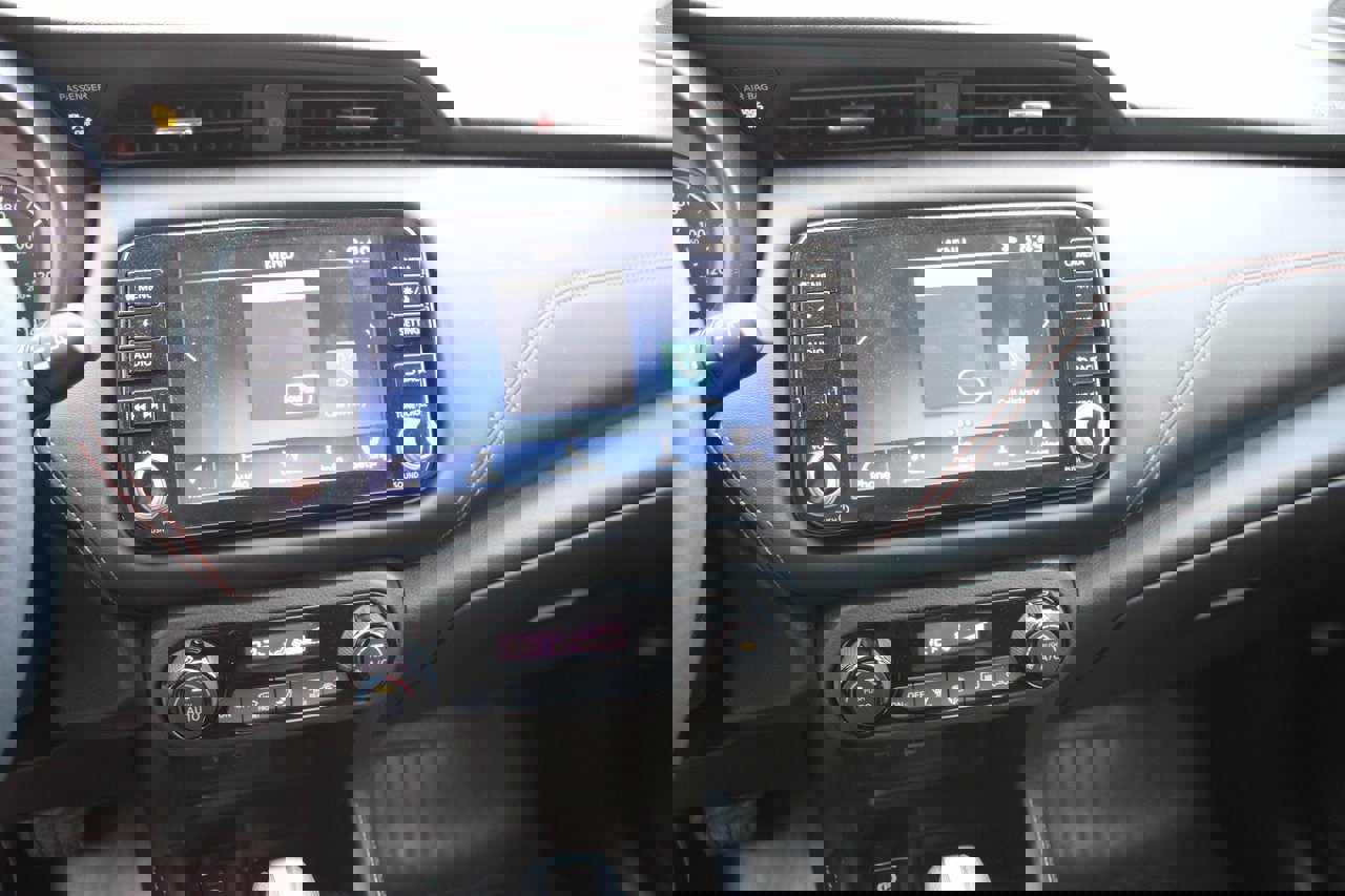 Used 2024 Nissan Kicks SR image 6