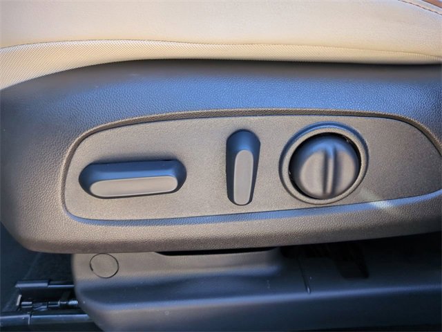 Used 2025 Buick Encore GX Avenir w/ Avenir Technology Package image 18