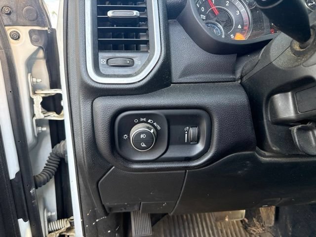 Used 2024 RAM 3500 Big Horn w/ Night Edition AWD/4WD image 19