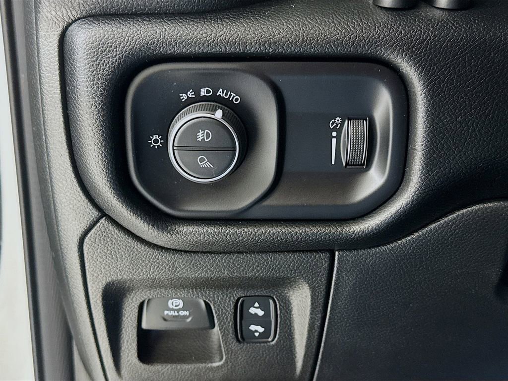 Used 2022 RAM 1500 Big Horn image 9