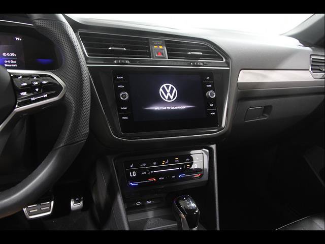 Certified 2024 Volkswagen Tiguan SE R-Line AWD/4WD image 9