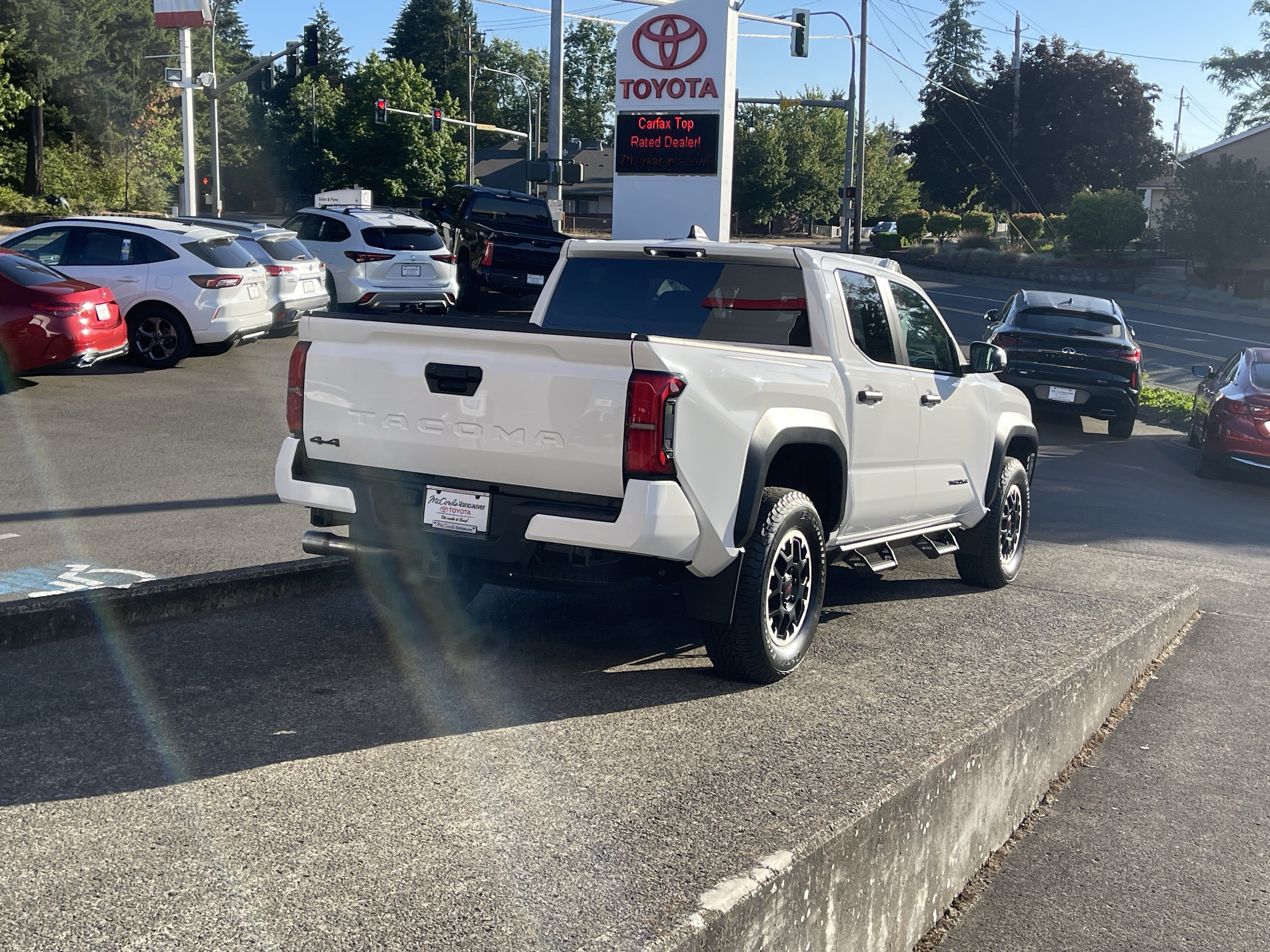 Used 2024 Toyota Tacoma TRD Off-Road AWD/4WD image 5