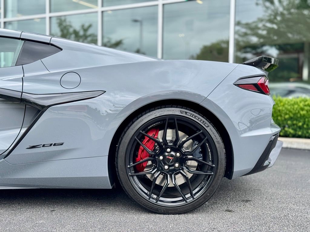 Used 2025 Chevrolet Corvette Z06 w/ Battery Protection Package image 18