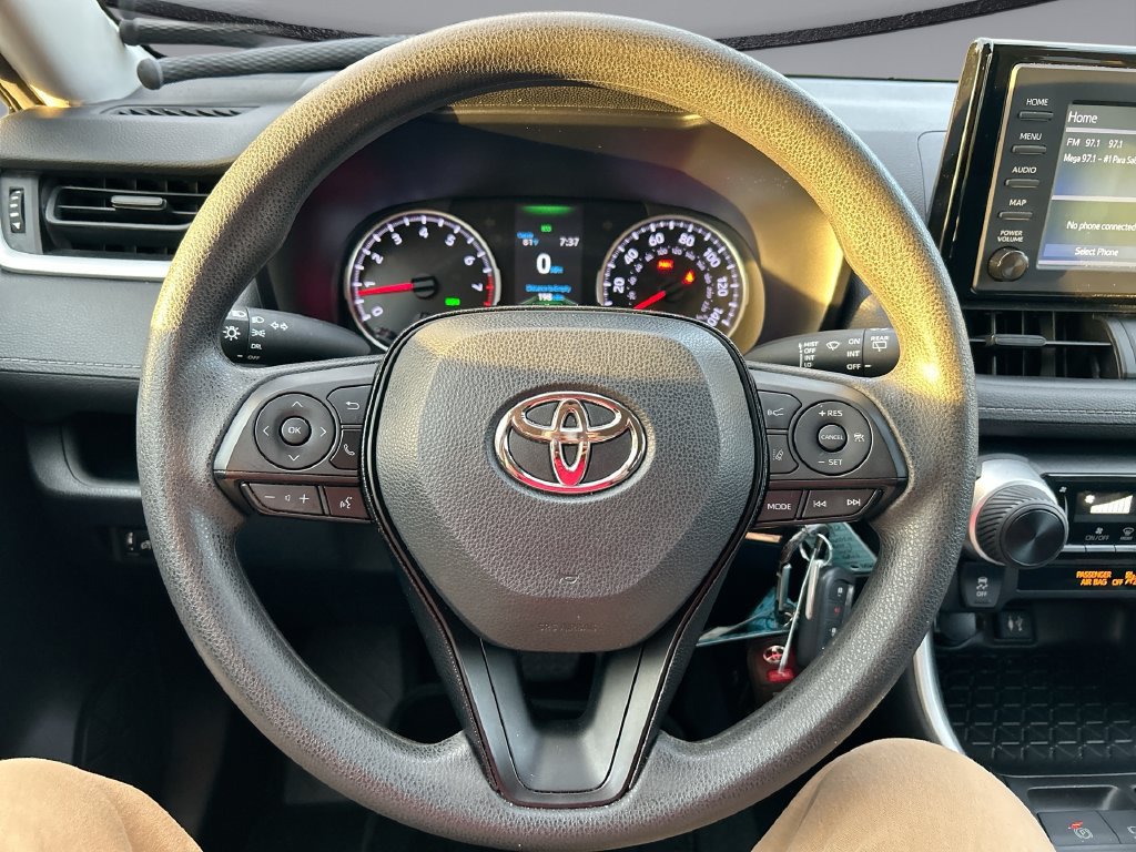 Used 2019 Toyota RAV4 LE FWD image 14