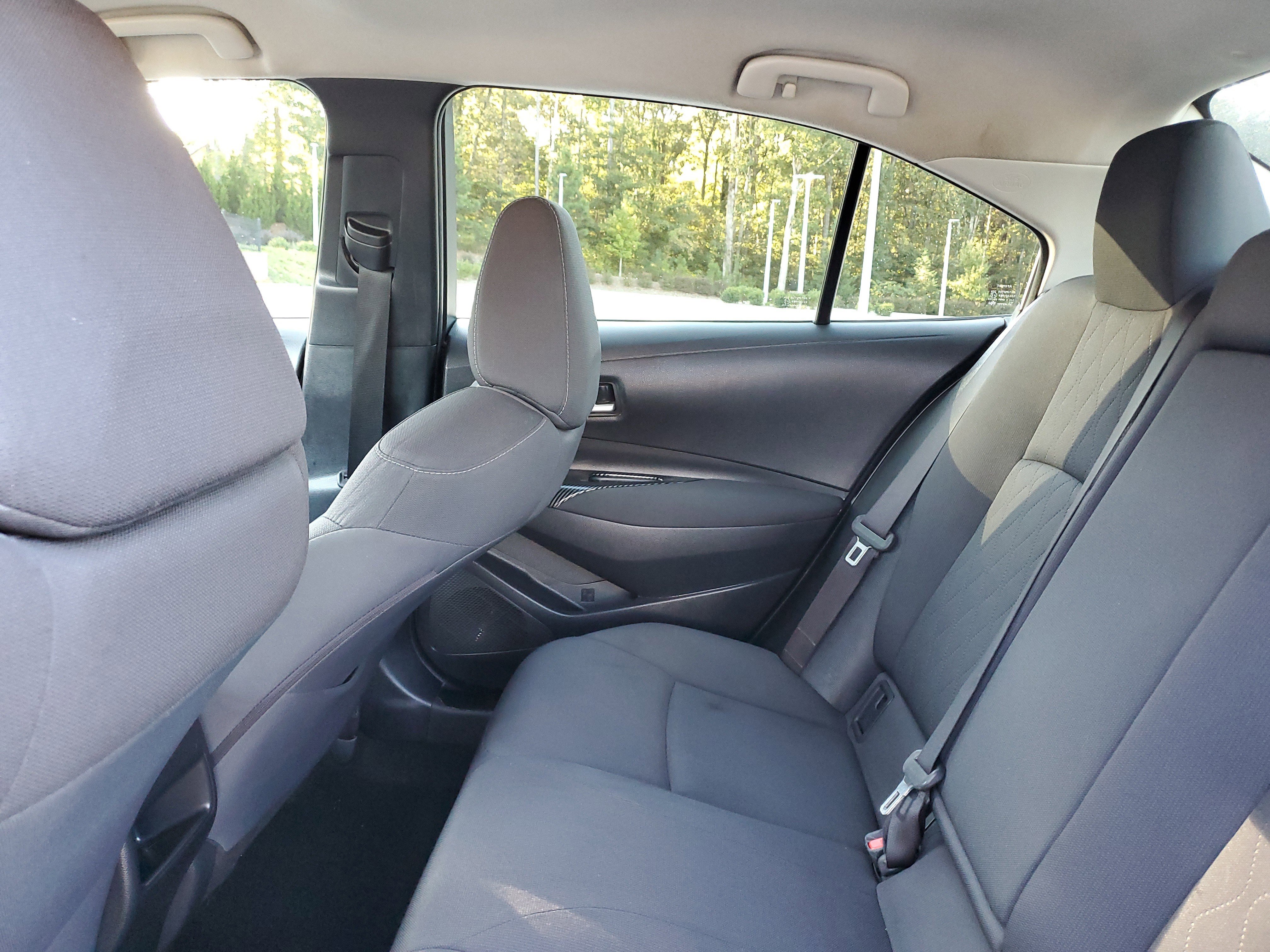 Used 2020 Toyota Corolla LE image 10