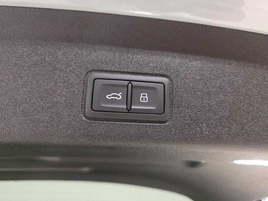 New 2026 Audi Q3 quattro 2.0T AWD/4WD image 10