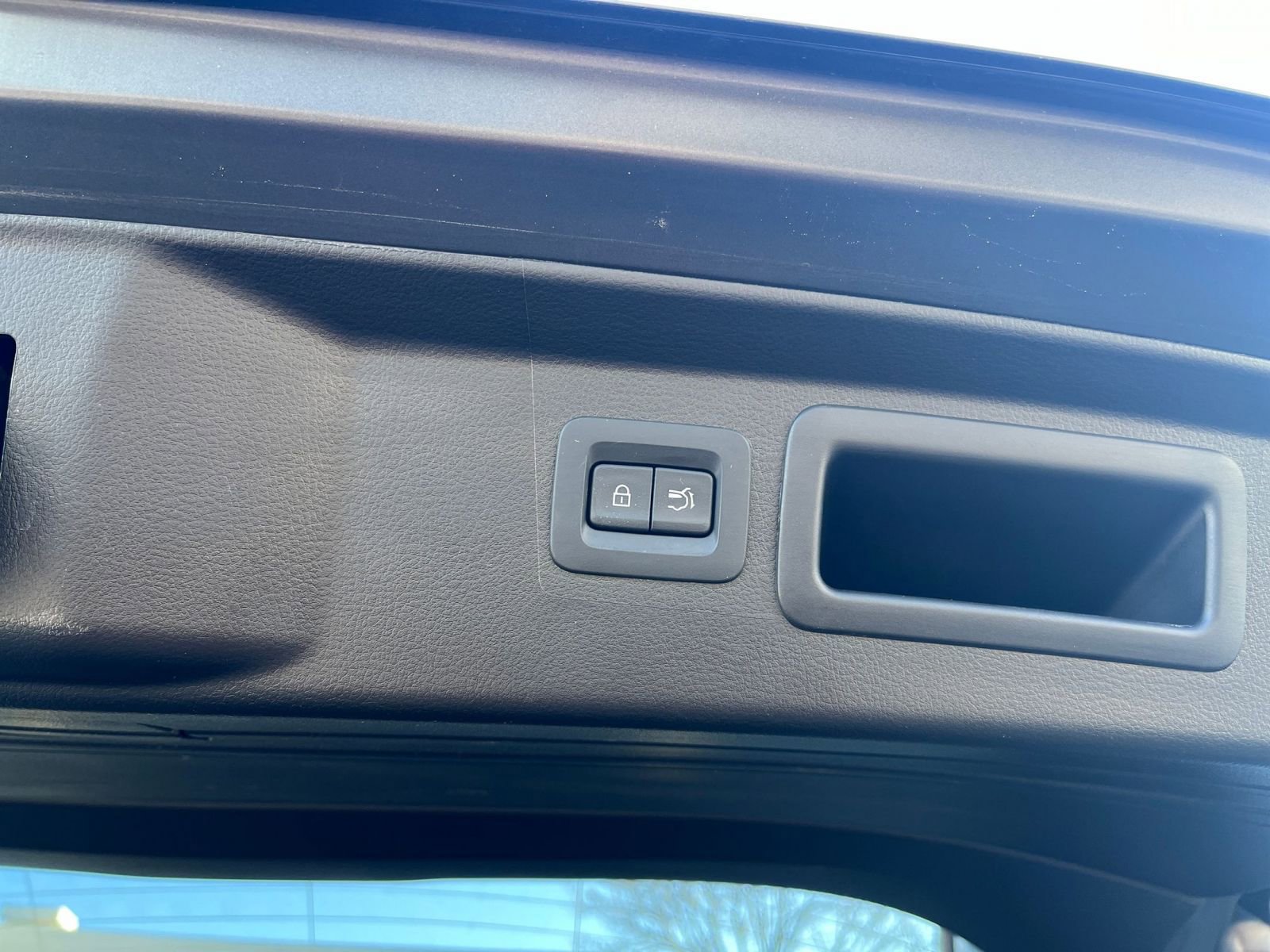 Used 2025 MAZDA CX-50 2.5 Hybrid w/ Premium Plus Pkg image 23