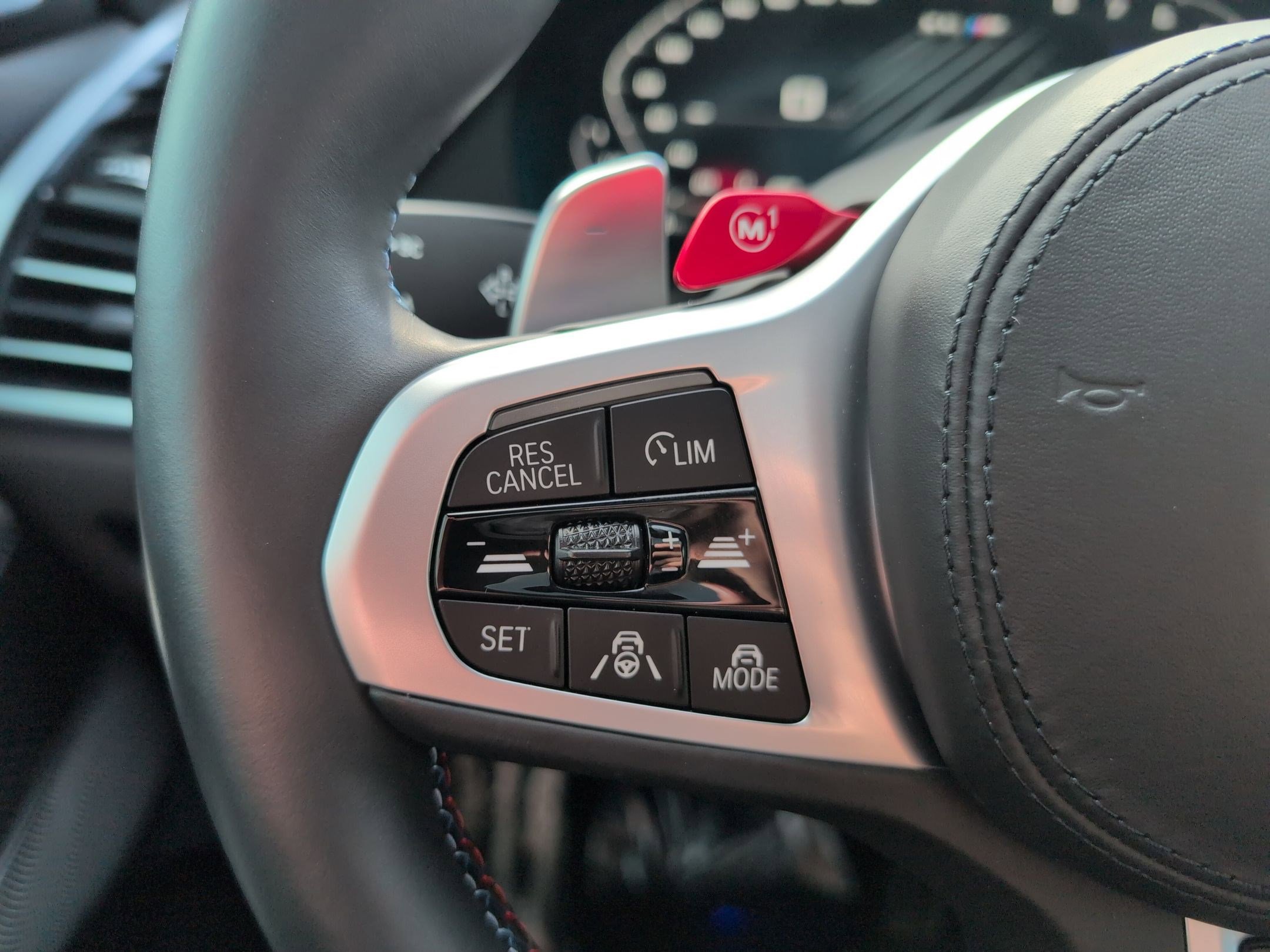 Used 2023 BMW X6 M w/ Competition Package image 17