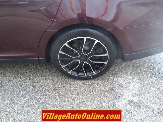 Used 2019 Ford Taurus Limited image 9