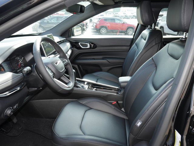 New 2025 Jeep Compass Limited w/ Sun & Sound Group image 2