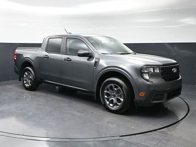 Used 2025 Ford Maverick XLT image 3