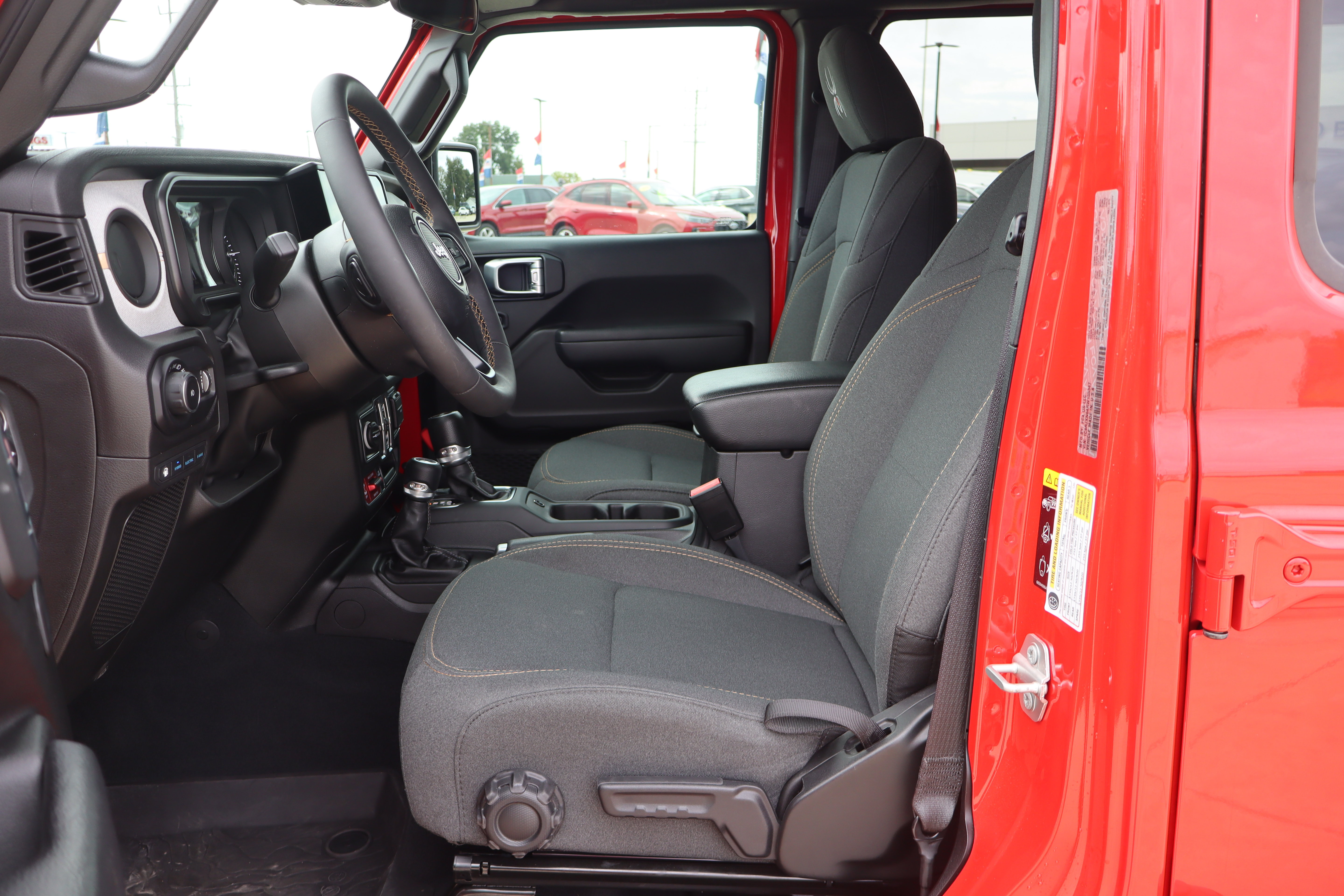 Used 2024 Jeep Wrangler Unlimited AWD/4WD image 10