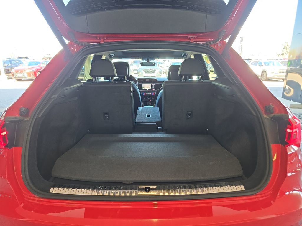 Used 2024 Audi Q3 2.0T Premium image 18