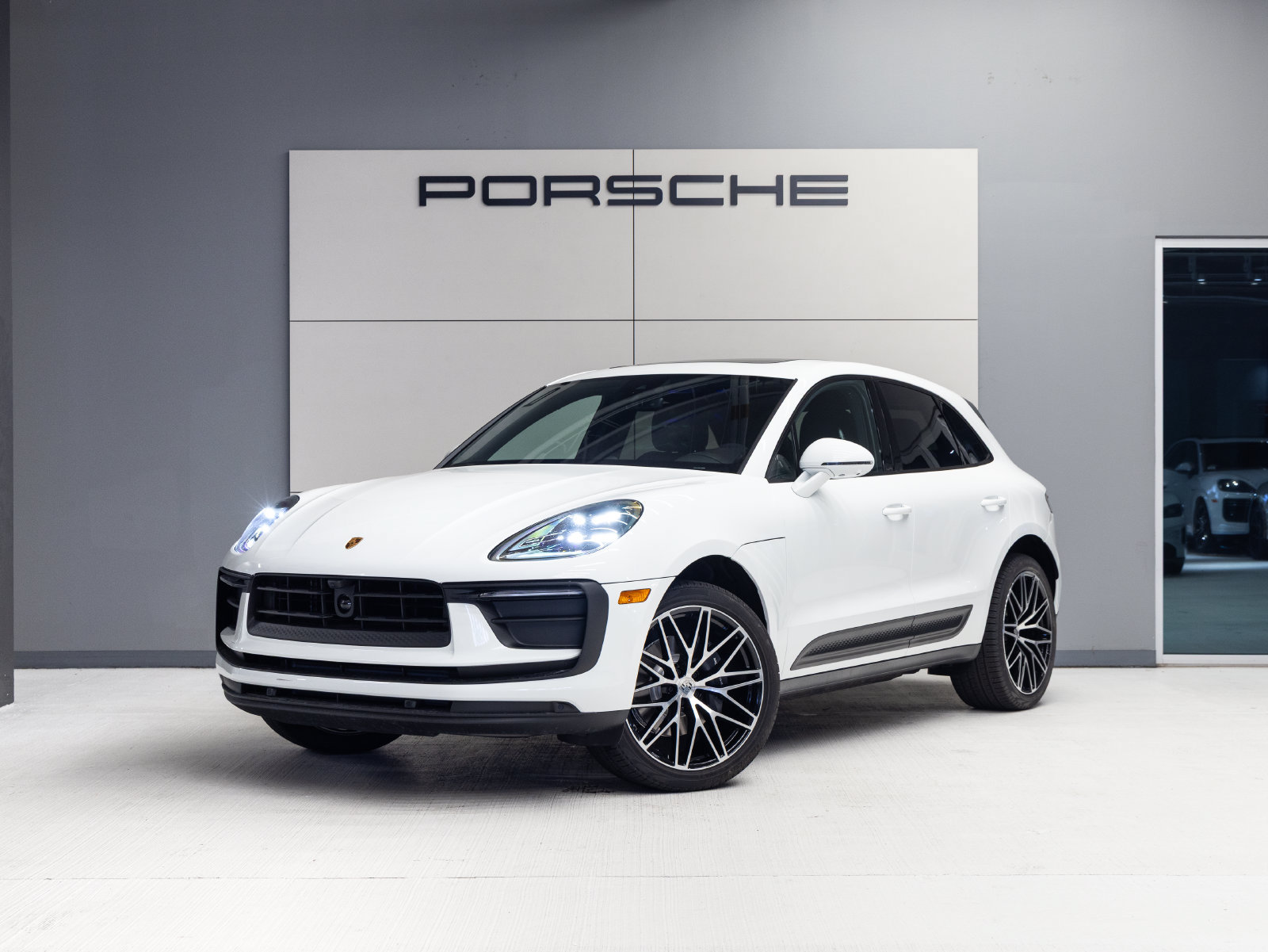 New 2026 Porsche Macan AWD/4WD image 1