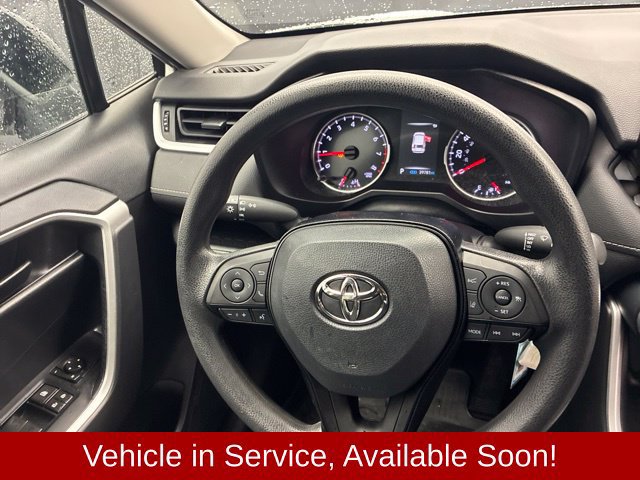 Used 2021 Toyota RAV4 LE AWD/4WD image 10