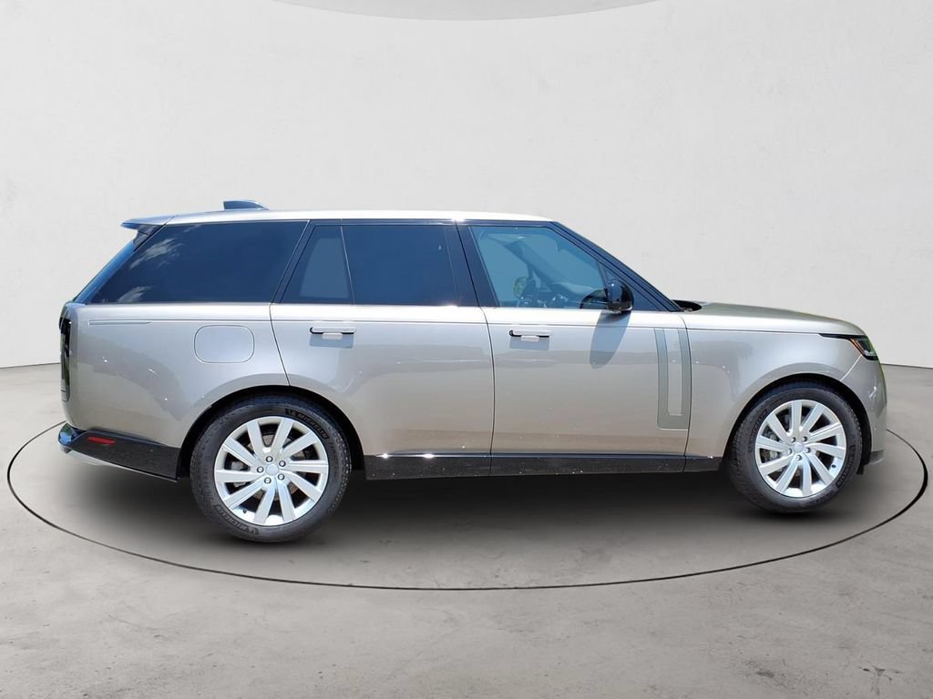 Used 2023 Land Rover Range Rover SE AWD/4WD image 4