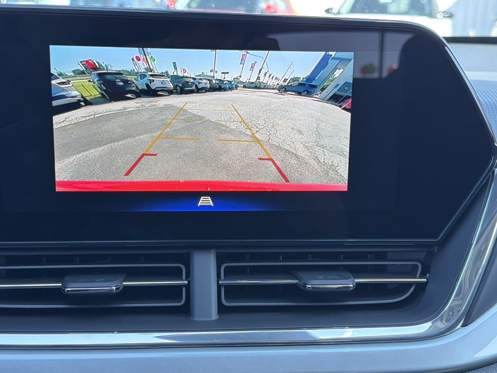 New 2026 Chevrolet Trax LT w/ Sunroof Package FWD image 14