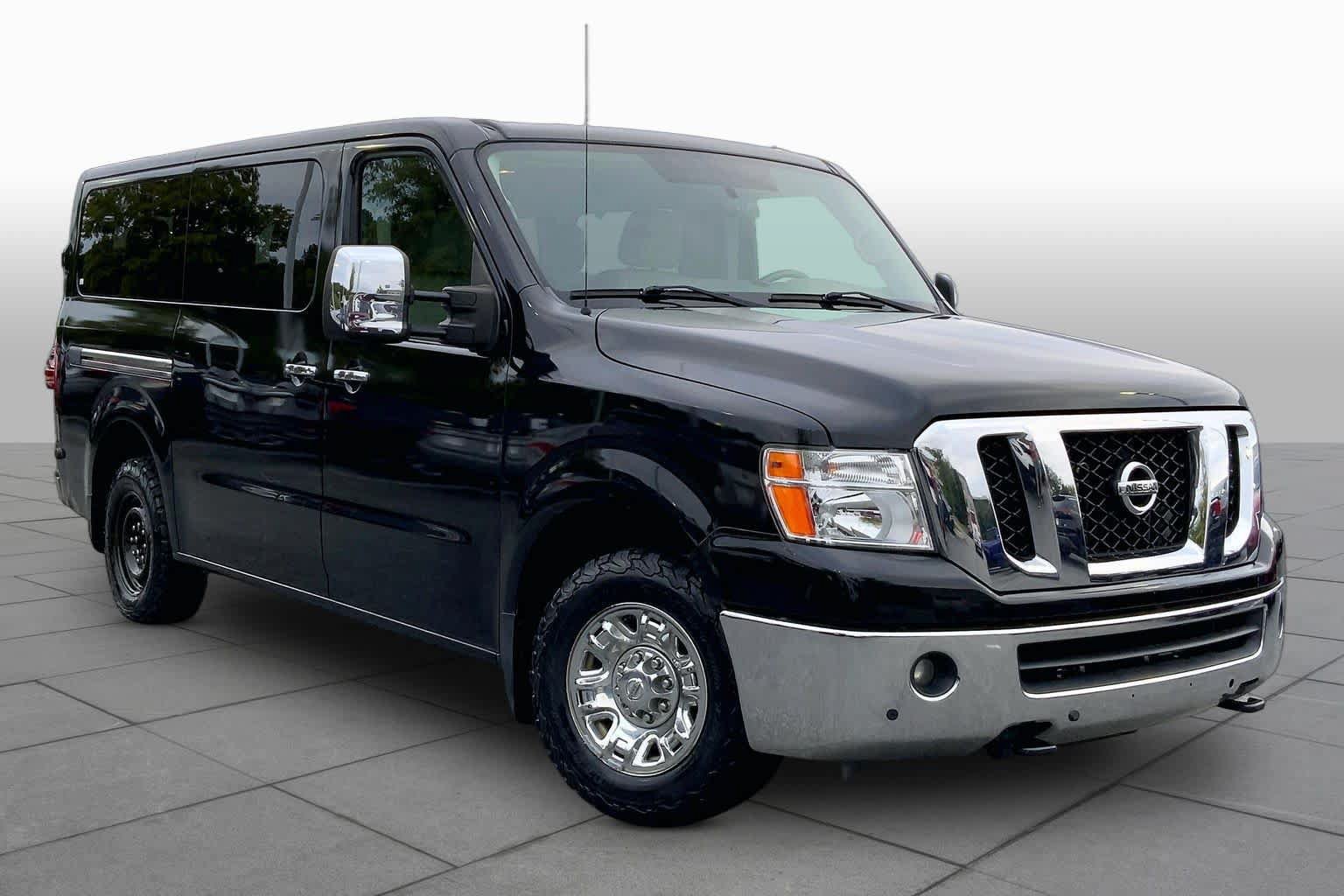 Used 2021 Nissan NV 3500 SL RWD image 3