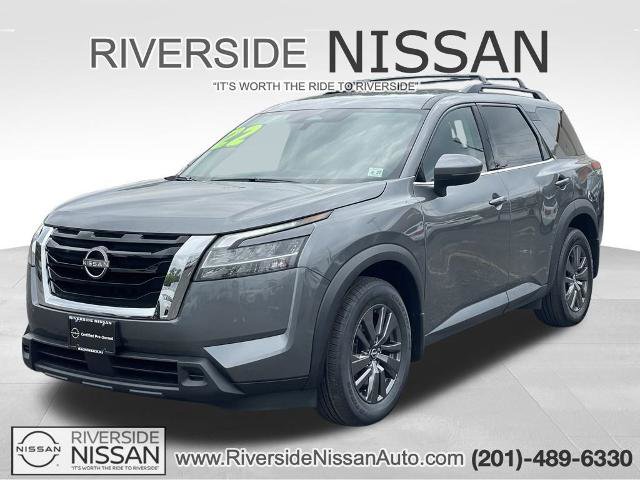 Certified 2022 Nissan Pathfinder SV image 1