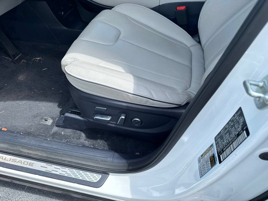 Used 2024 Hyundai Palisade Limited FWD image 27