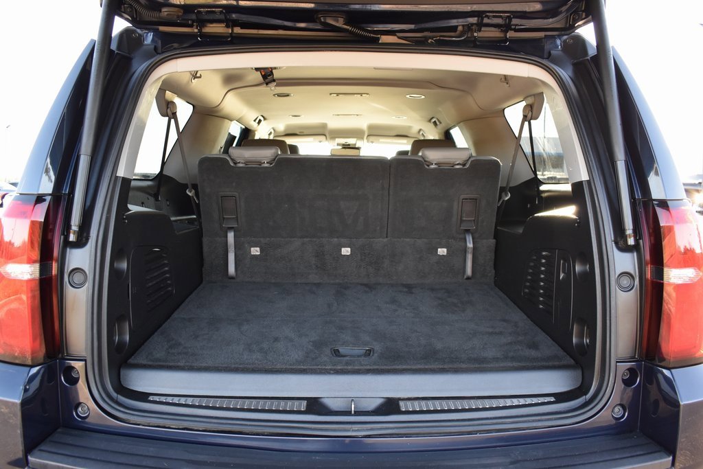 Used 2018 Chevrolet Suburban LT image 6