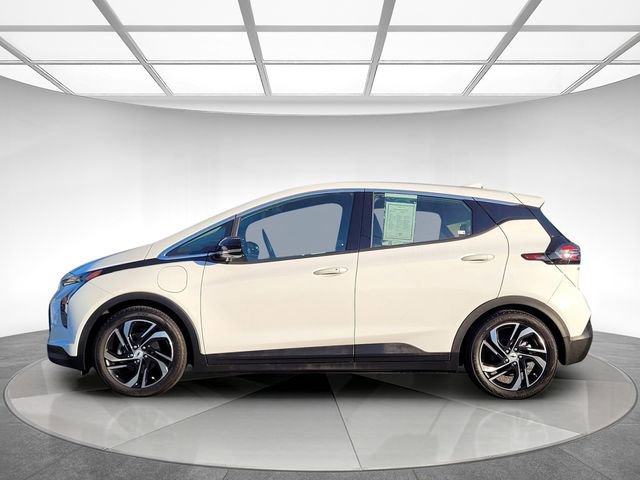 Used 2022 Chevrolet Bolt LT w/ Infotainment Package image 8