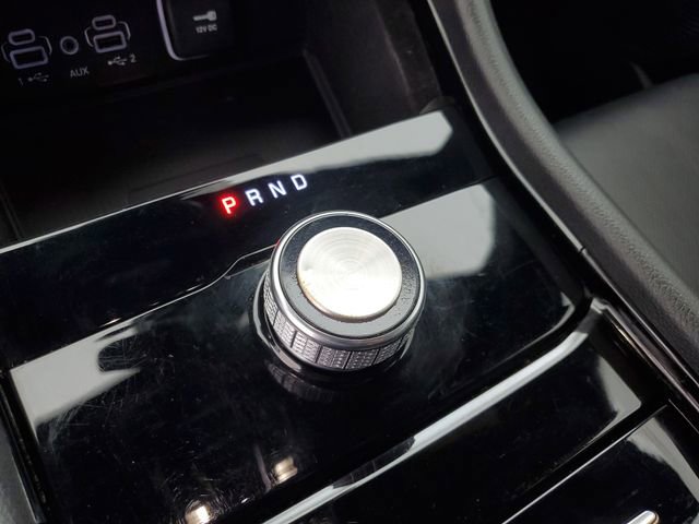 Used 2022 Jeep Grand Cherokee L Overland w/ Luxury Tech Group IV RWD image 29