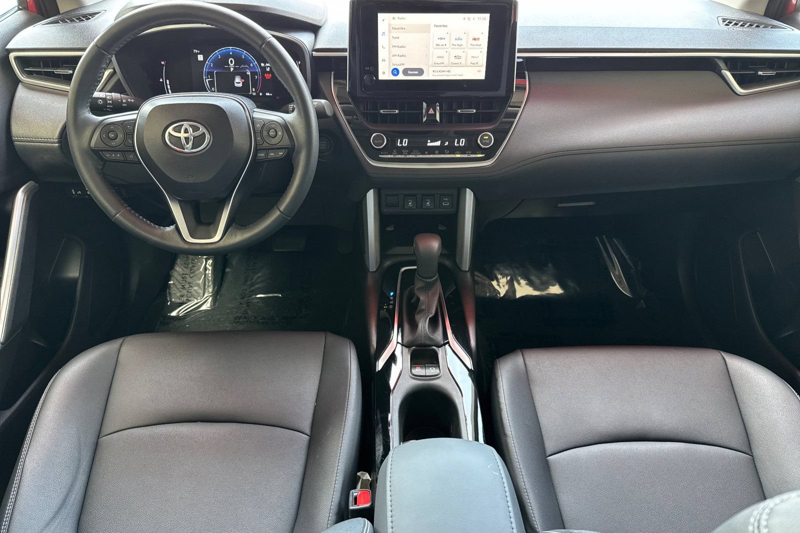 Certified 2024 Toyota Corolla Cross XLE w/ Convenience Package FWD image 18