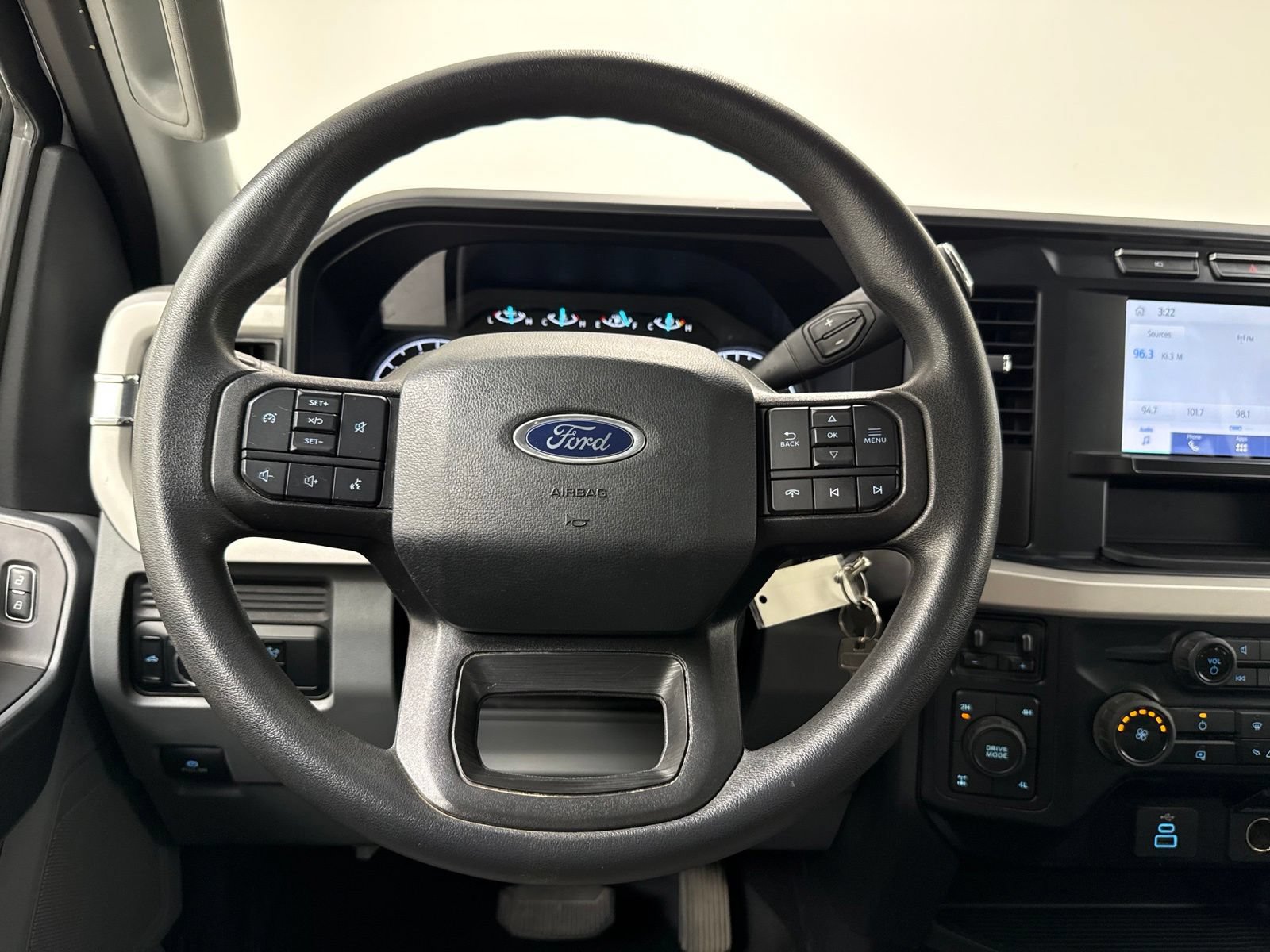 Used 2023 Ford F250 XL w/ STX Appearance Package AWD/4WD image 25