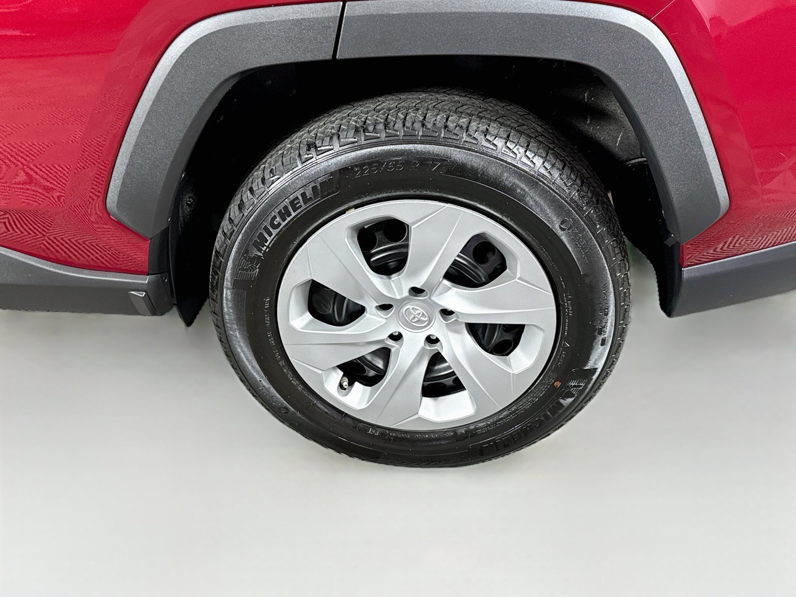 Certified 2025 Toyota RAV4 LE AWD/4WD image 25