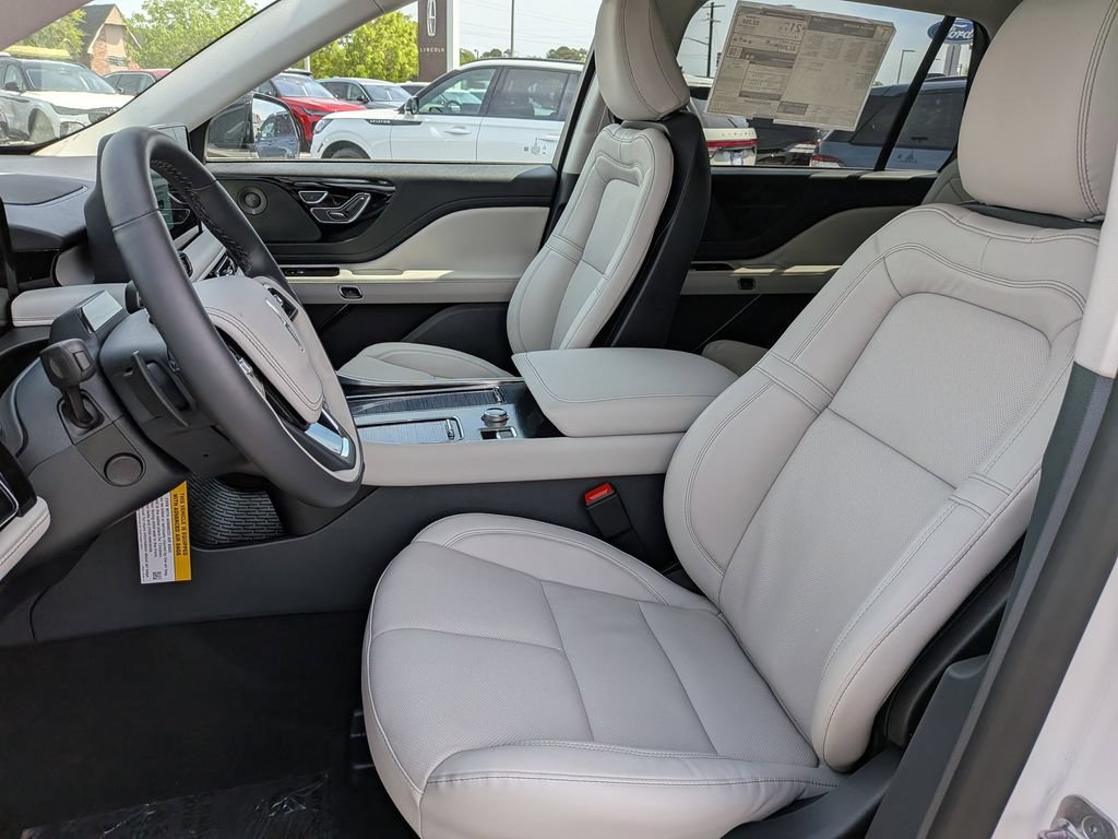 New 2026 Lincoln Aviator Reserve w/ Illumination Package RWD image 22
