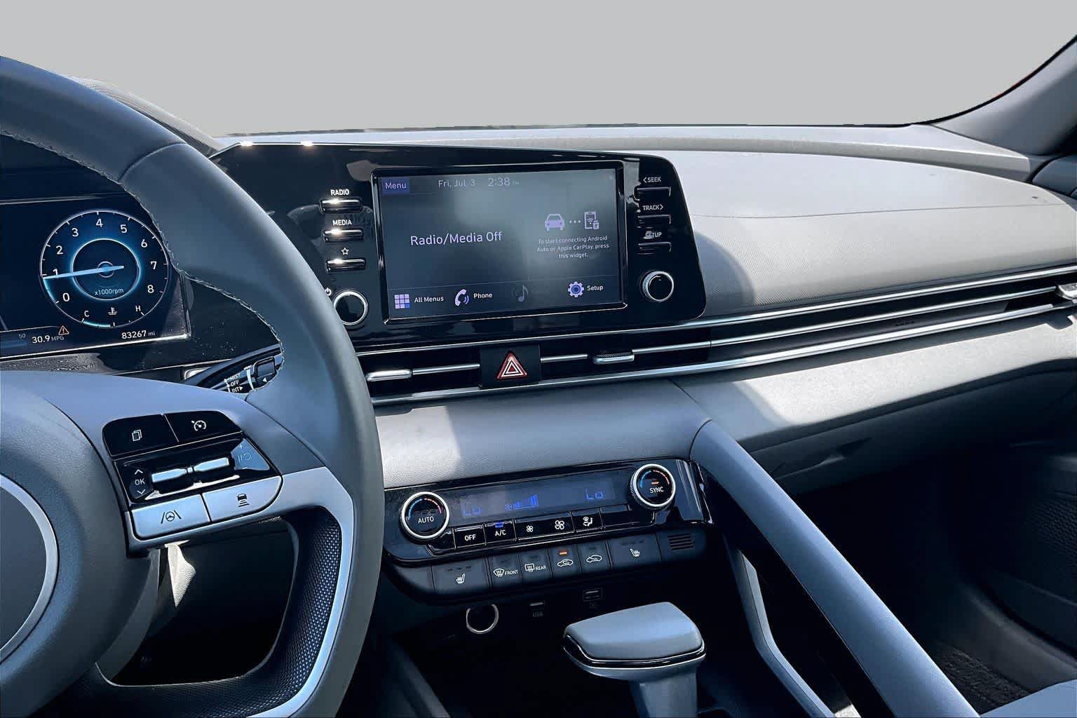 Used 2022 Hyundai Elantra SEL w/ Convenience + Premium Package FWD image 7