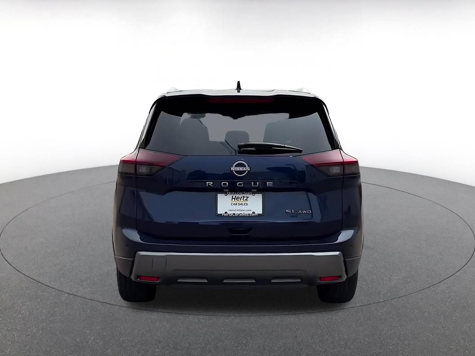Used 2026 Nissan Rogue SL AWD/4WD image 14