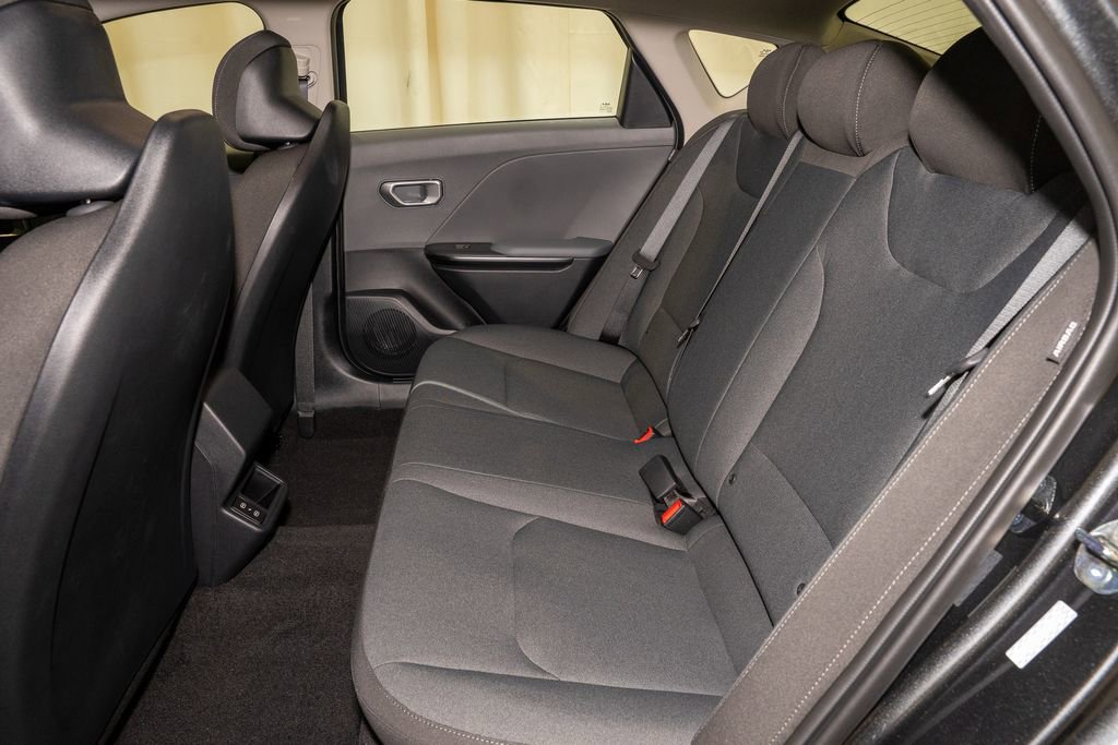 New 2025 Kia K4 LX image 9