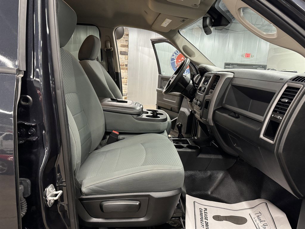 Used 2018 RAM 3500 Tradesman w/ Chrome Appearance Group image 36