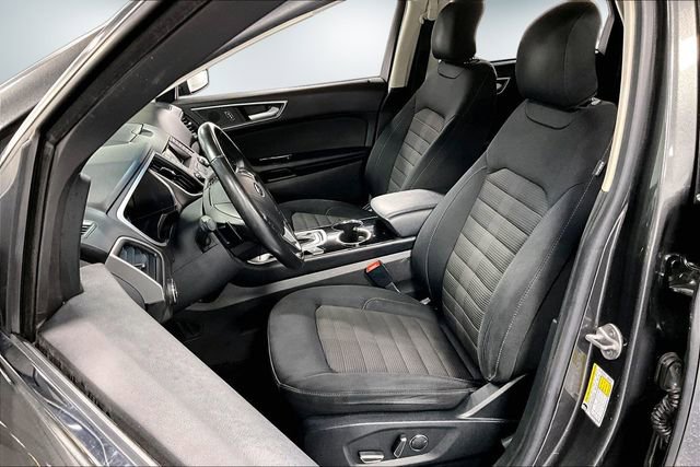 Used 2017 Ford Edge SEL image 18