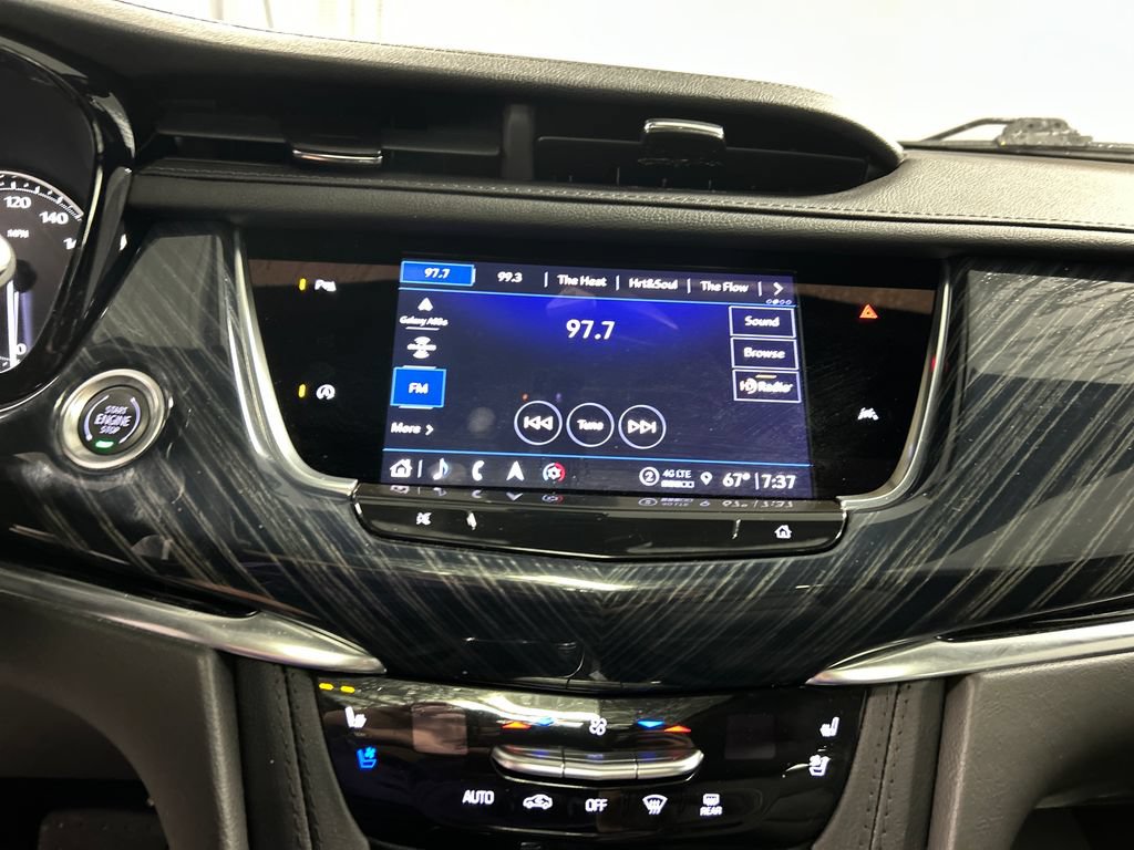Used 2024 Cadillac XT6 Premium Luxury AWD/4WD image 17
