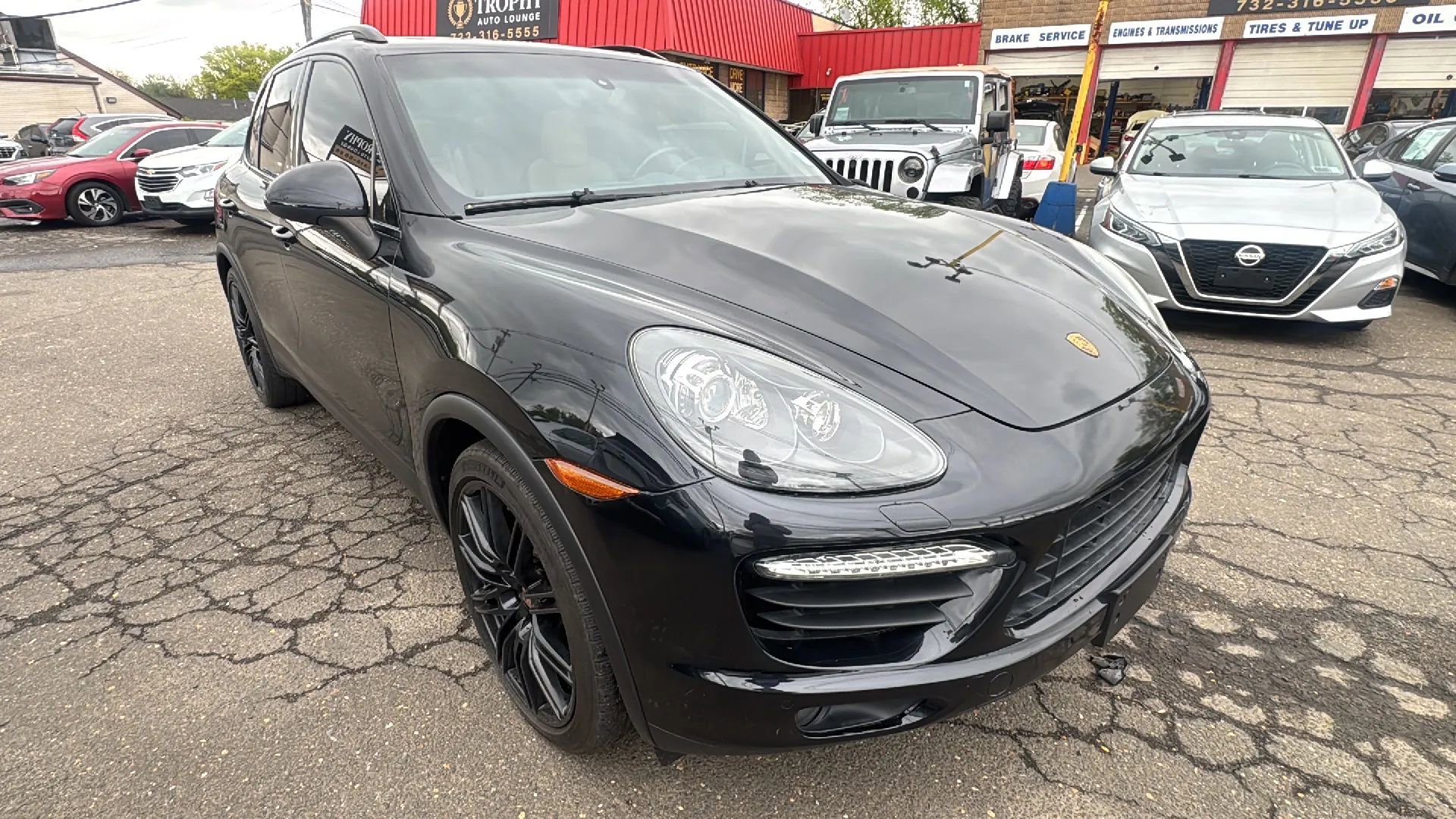 Used 2014 Porsche Cayenne Turbo S AWD/4WD image 3