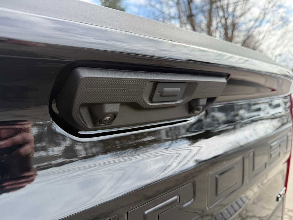 New 2026 Chevrolet Silverado 1500 LTZ w/ Z71 Off-Road Package AWD/4WD image 31