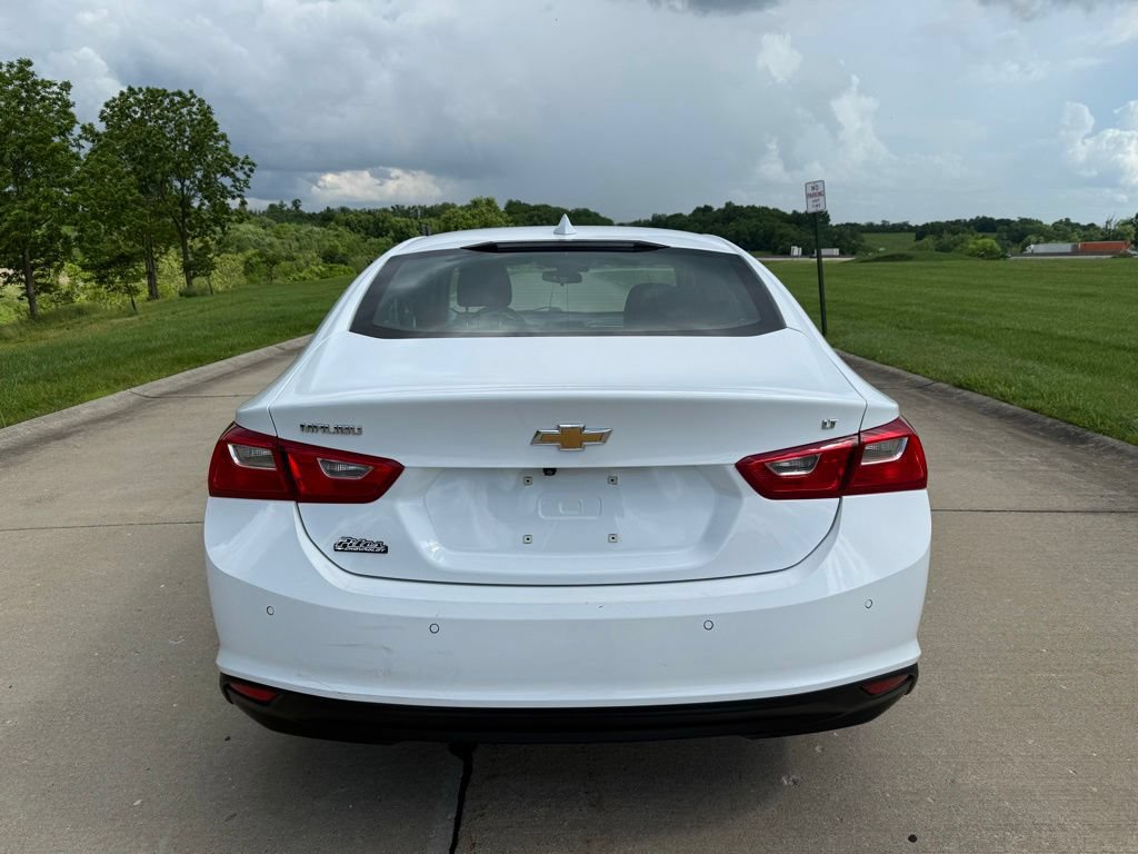 Used 2023 Chevrolet Malibu LT w/ Driver Confidence Package FWD image 4