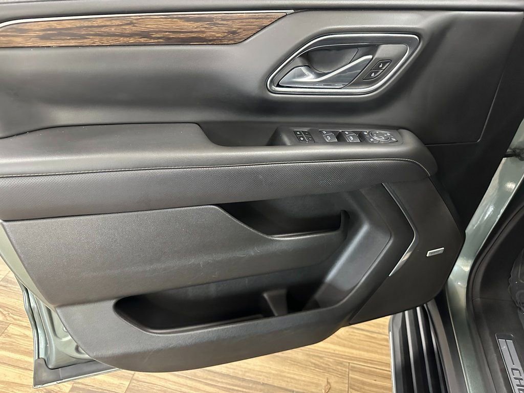 Used 2024 Chevrolet Tahoe Premier AWD/4WD image 11