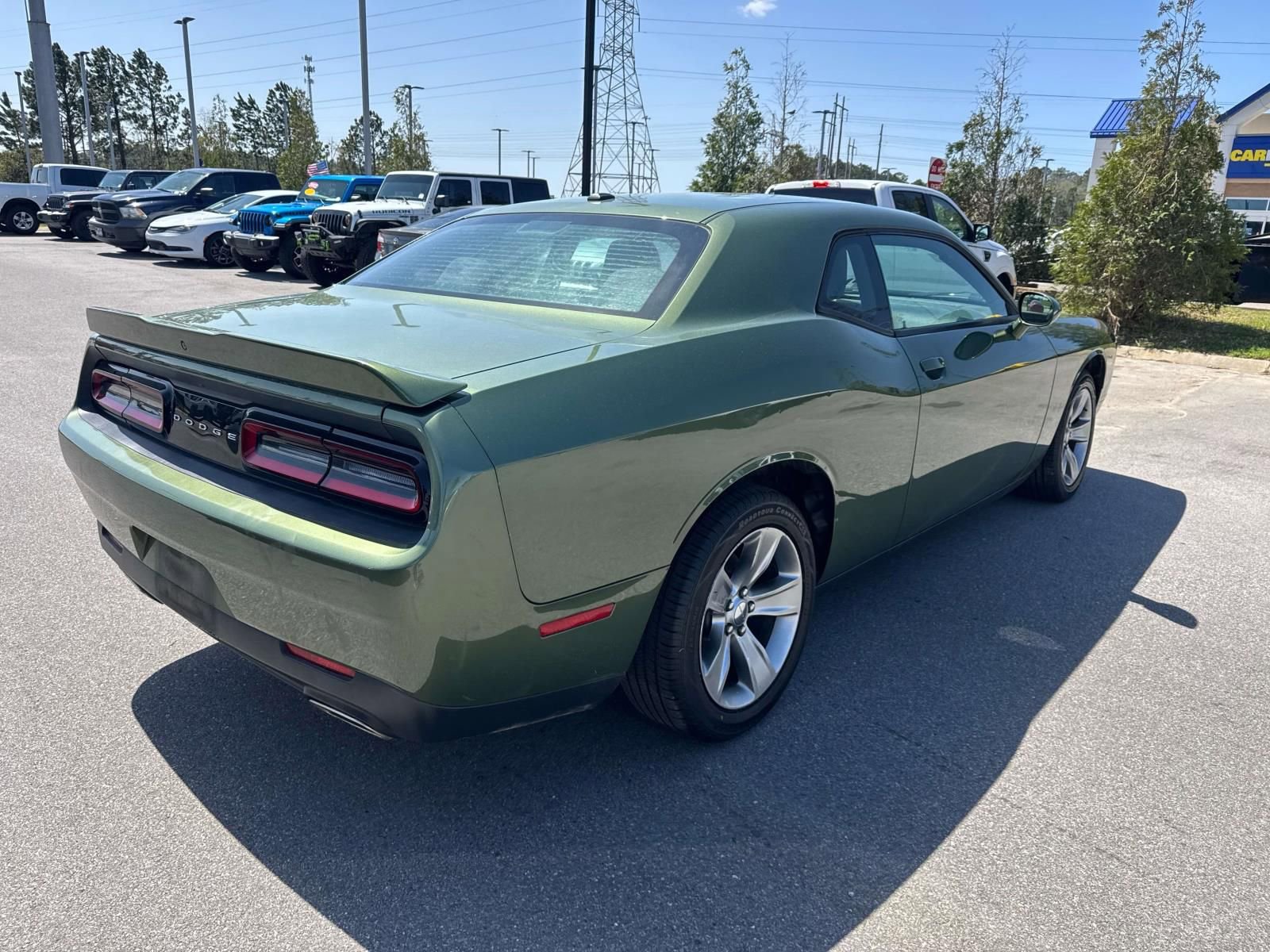 Used 2019 Dodge Challenger SXT image 6