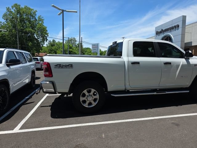 Used 2022 RAM 2500 Big Horn w/ Level C Equiment Group AWD/4WD image 19