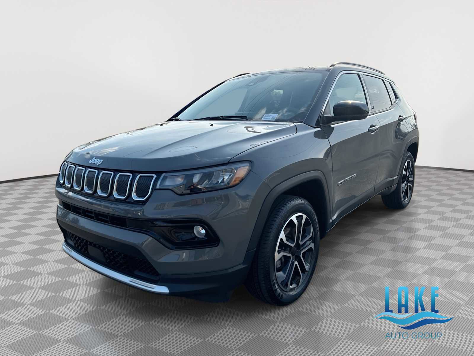 Used 2022 Jeep Compass Limited image 1