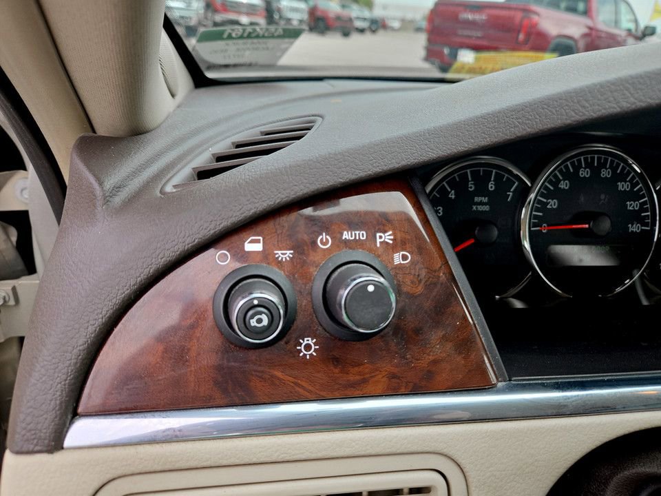 Used 2008 Buick LaCrosse CXL FWD image 14