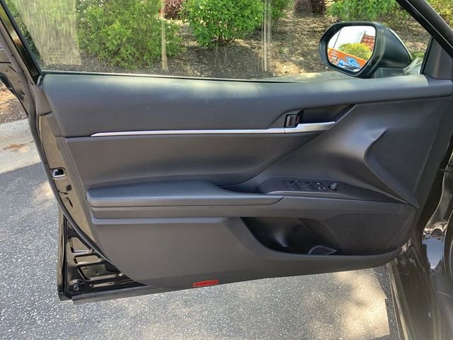 Used 2023 Toyota Camry SE image 17