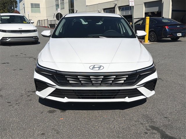 New 2026 Hyundai Elantra Blue image 2