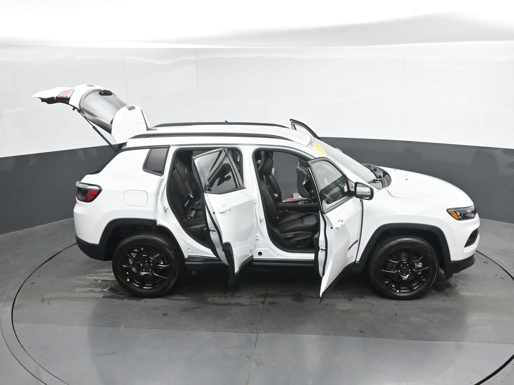 New 2026 Jeep Compass Latitude AWD/4WD image 50