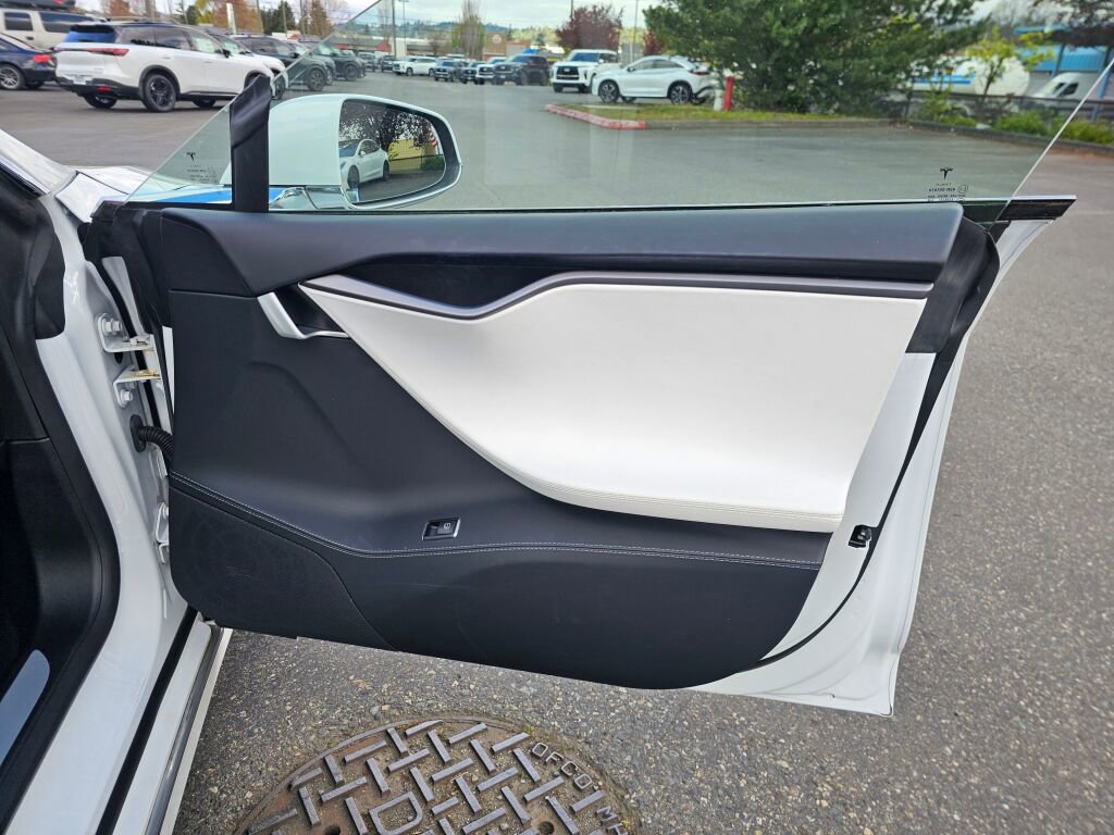 Used 2020 Tesla Model S Long Range image 10